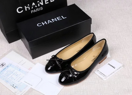 CHANEL Shallow mouth flat shoes Women--105